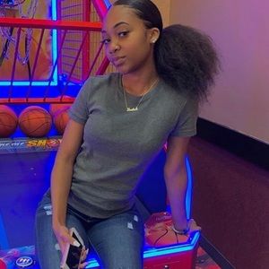 Meet your Posher, Caitlyn